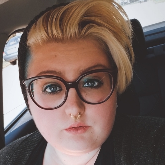 Meet your posher - Picture 2 of 2